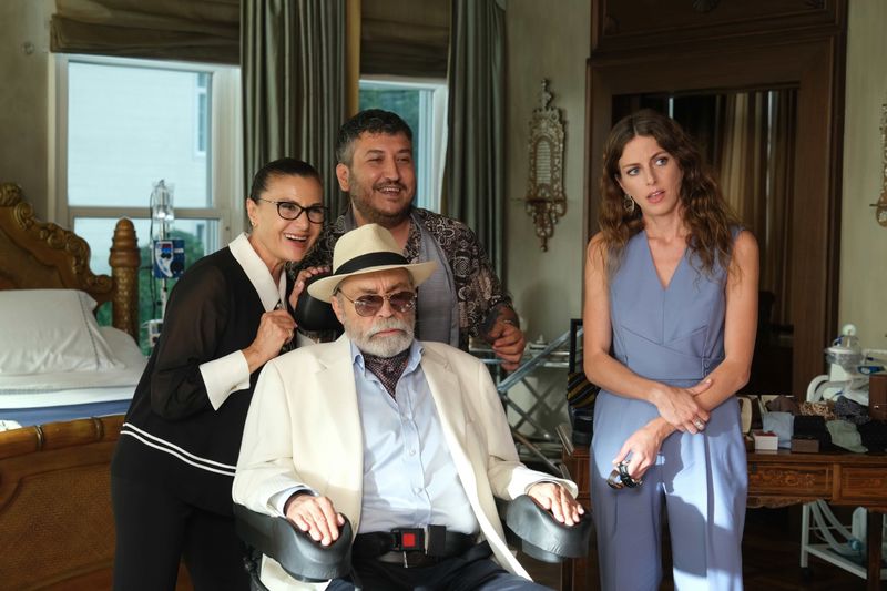 Yan Yana Feyyaz Yiğit Haluk Bilginer